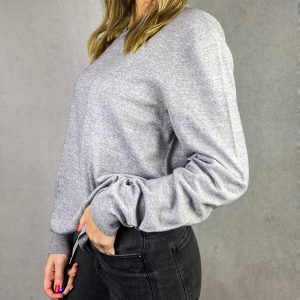 ekskluzywny szary sweterek second hand online